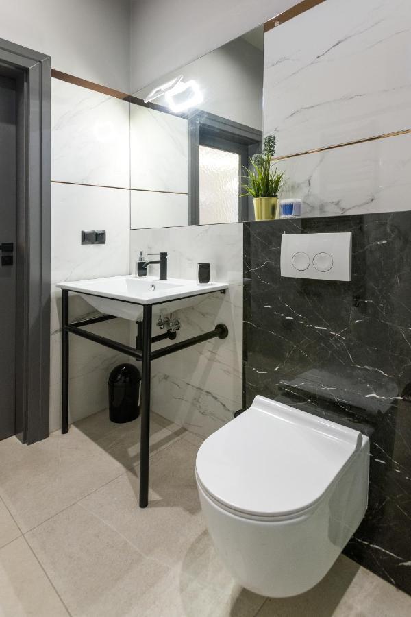 Luxury Apartment At The Main Square Tomasza Street คราคูฟ ภายนอก รูปภาพ